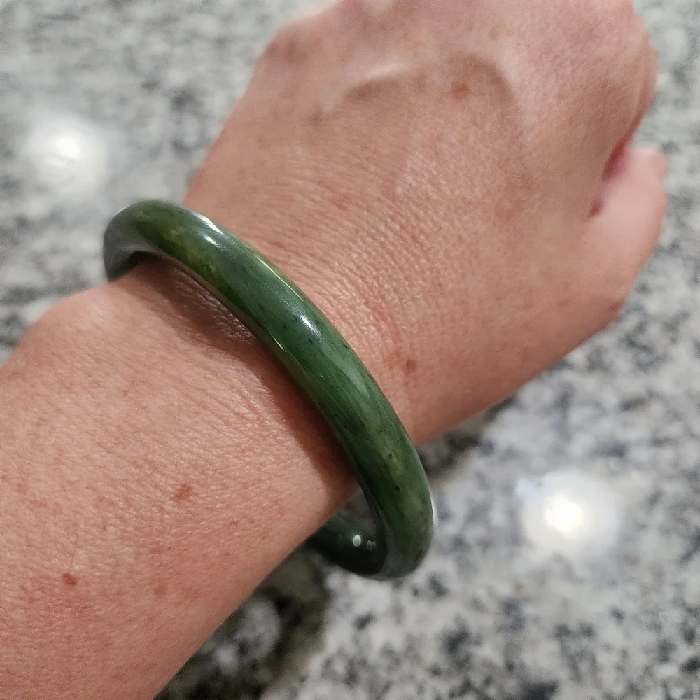 Vintage Solid Oriental Jade Bangle Bracelet Natural Stone Speckled Green Round